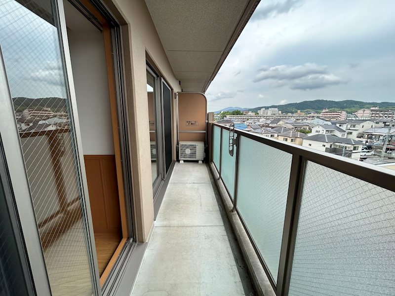 バルコニー　別タイプ参考写真掲載。