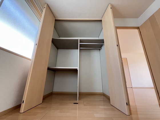 収納　※別部屋の写真です