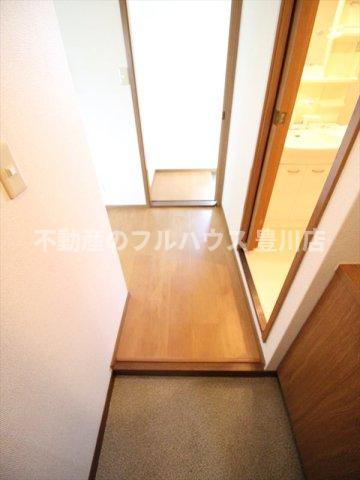 玄関　写真は別室