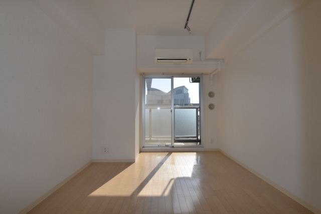 居室・リビング　写真は同マンションの別のお部屋のものです