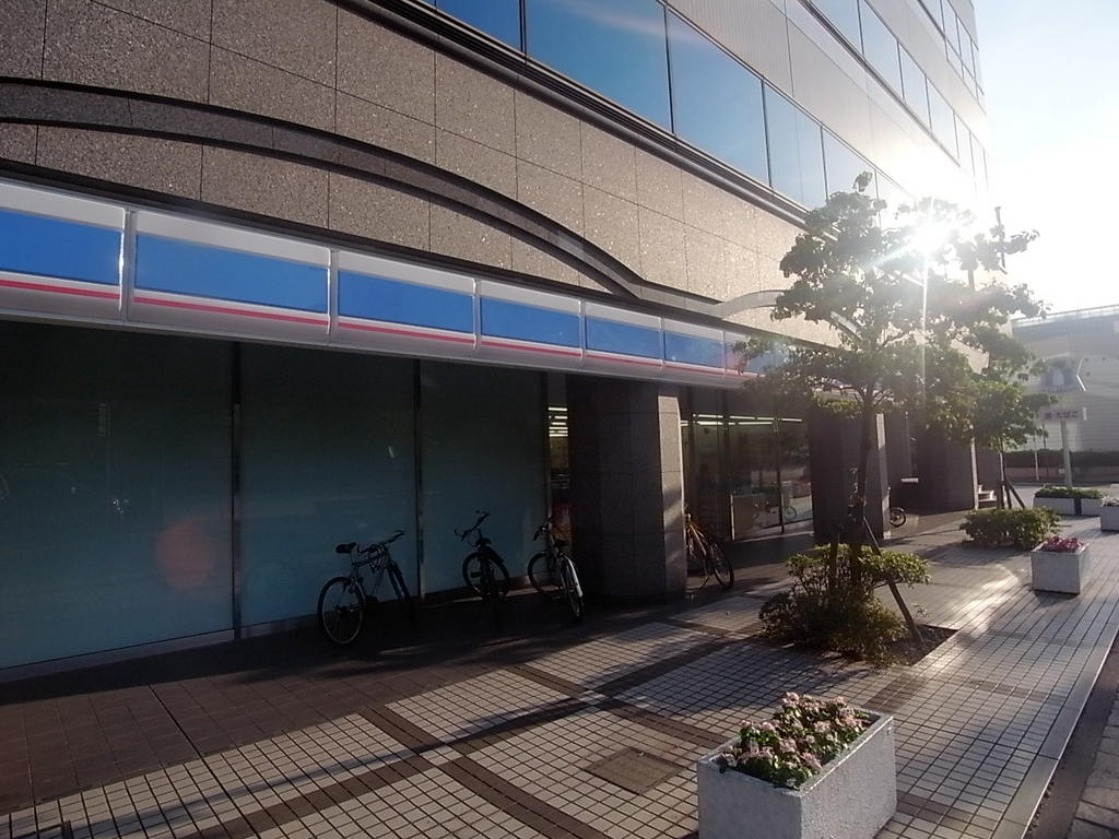 コンビニ　ローソン高岳駅南店 (コンビニ)（コンビニ）まで137m