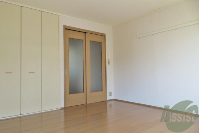 その他部屋・スペース　寝室はリビングと同室になります。