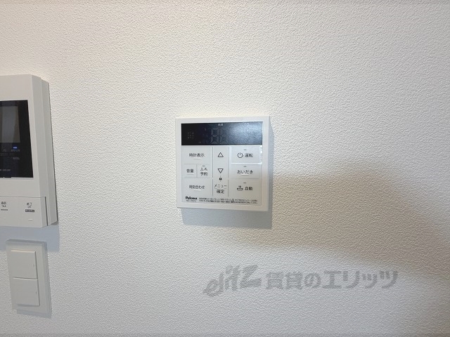 その他設備　給湯器リモコン