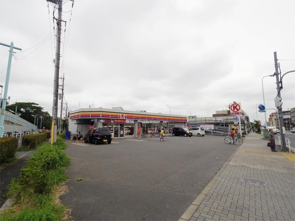コンビニ　サークルK 東村山八坂駅前店（コンビニ）まで526m