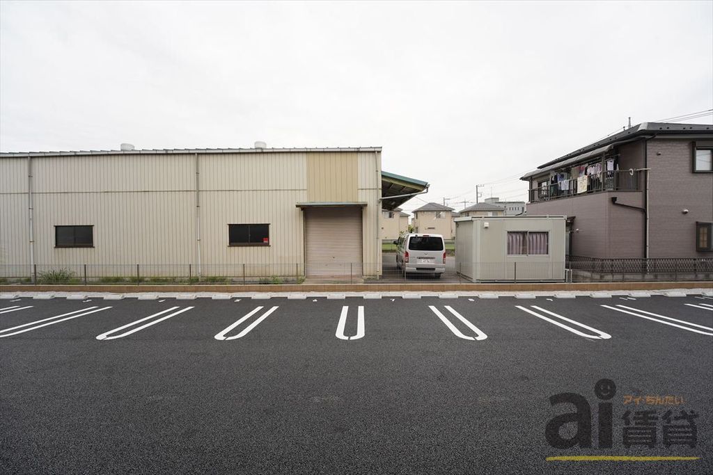 駐車場　駐車場
