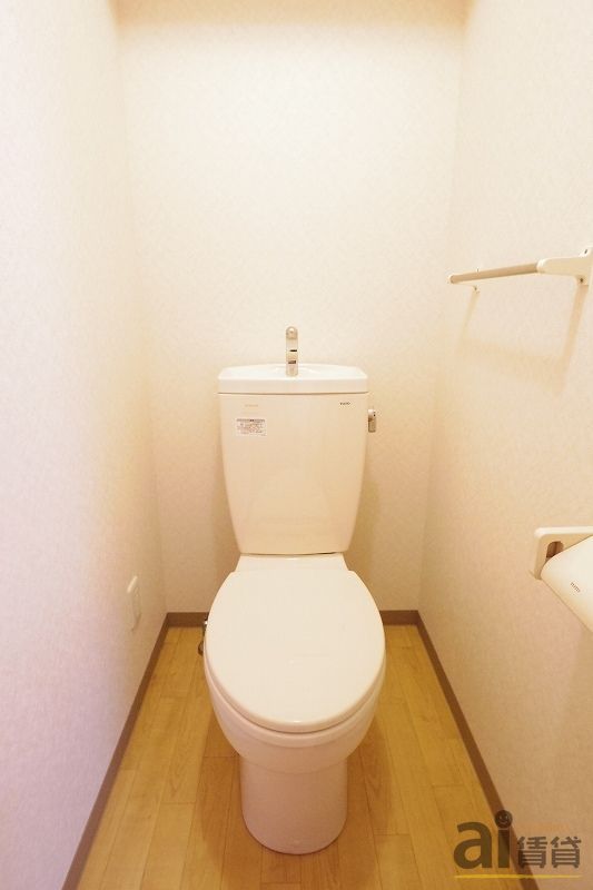 トイレ　※同仕様写真です