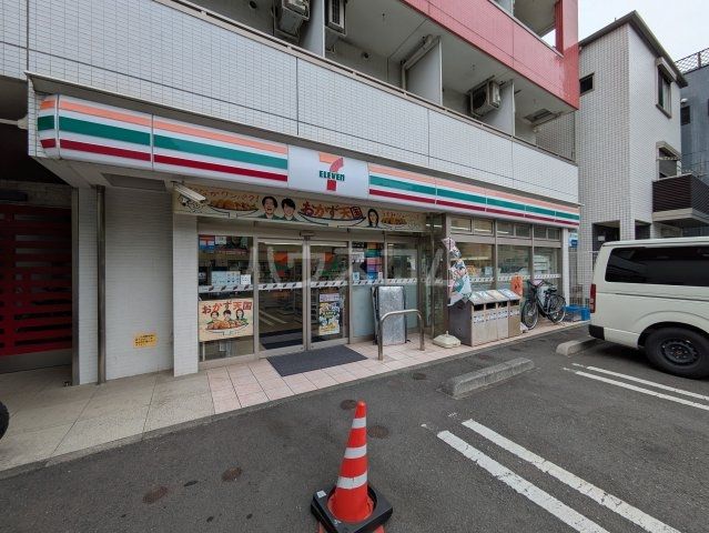 コンビニ　セブン‐イレブン 横浜大口駅前店（コンビニ）まで538m