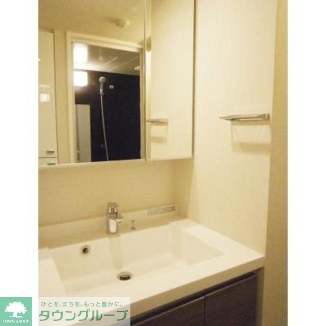 洗面設備　※写真は同タイプ住戸です。