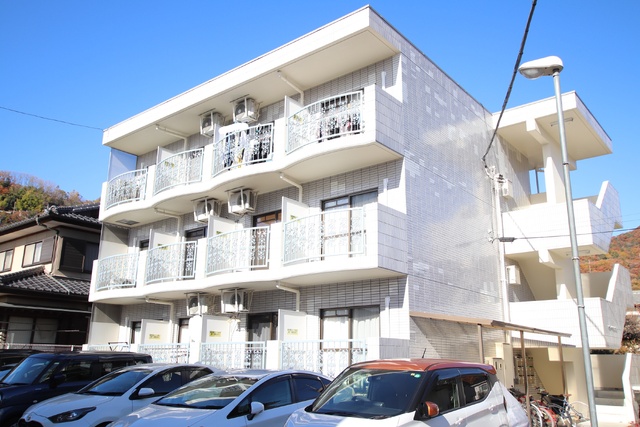 建物外観　☆３階建て　オール電化のＲＣマンション！☆