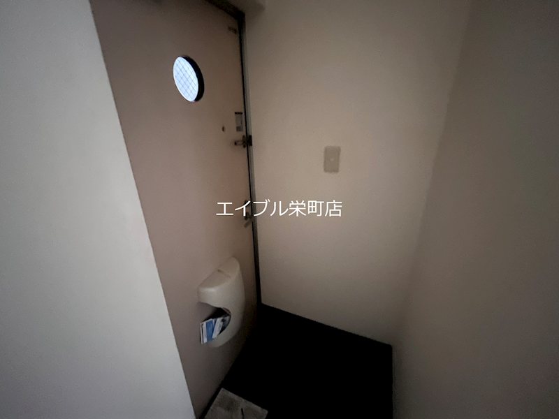 地下鉄東豊線 東区役所前駅 徒歩6分 3階建 築20年の玄関写真