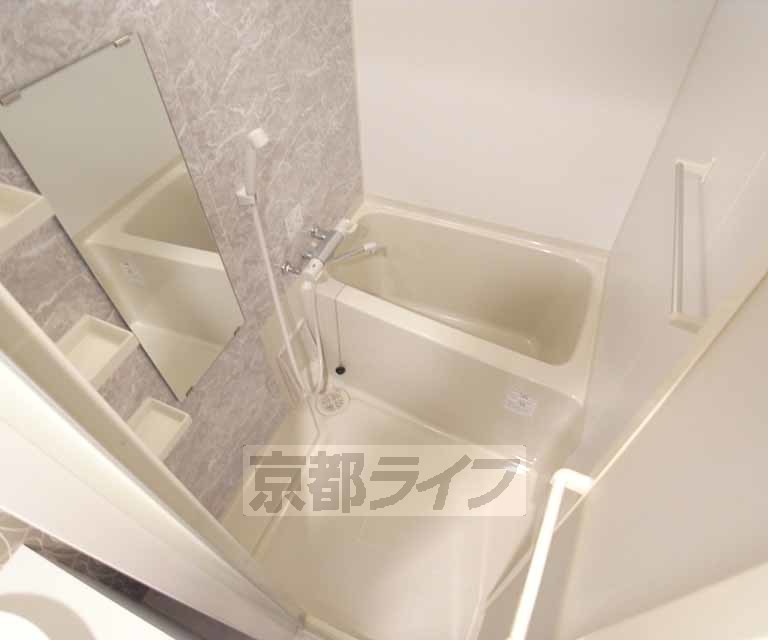 バス・シャワールーム　清潔感があります
