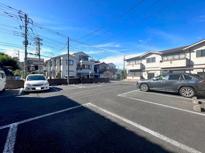 駐車場　敷地内駐車場（空き要確認）