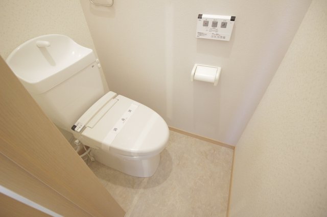 トイレ　同タイプのお部屋です