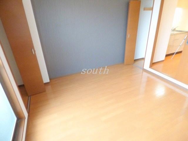 居室・リビング　開放感溢れる広々としたお部屋です♪
