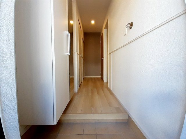 玄関　収納もある玄関です