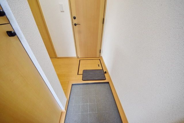 玄関　別部屋参考写真