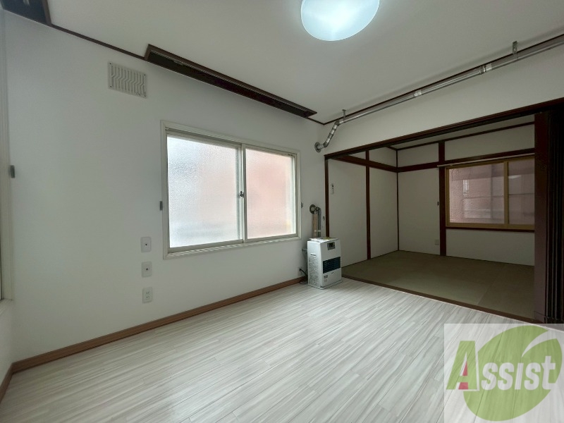 居室・リビング　広くてキレイなお部屋が広がっていて、充実した生活が送れそう。