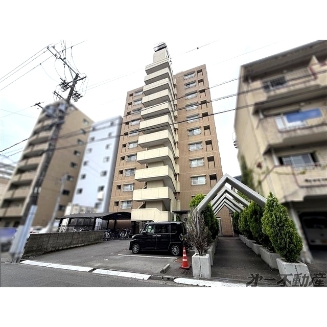 エントランス　建物外観