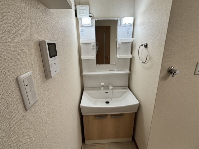 洗面設備　コンパクトで使いやすい洗面所