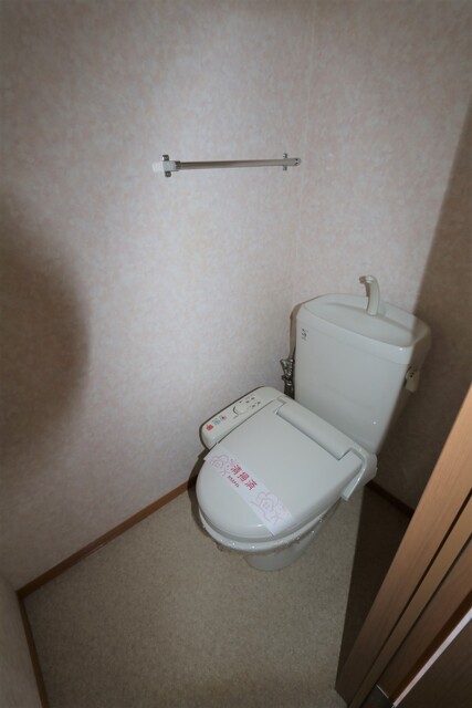 トイレ　☆衛生的な温水洗浄便座☆