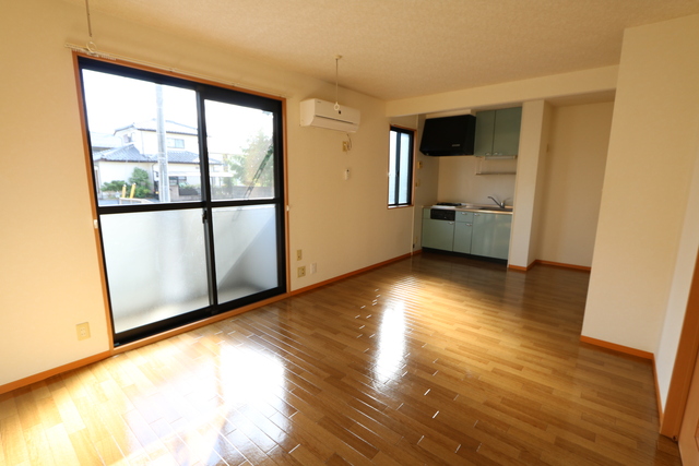 居室・リビング　☆南向きのお部屋☆