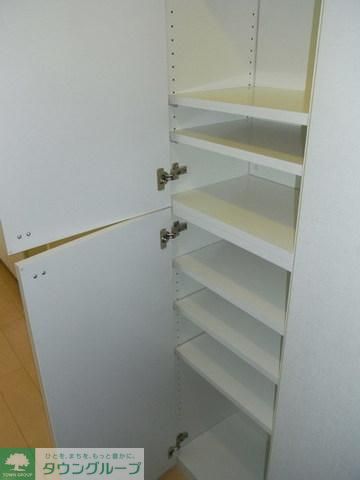 玄関　※別部屋参考写真