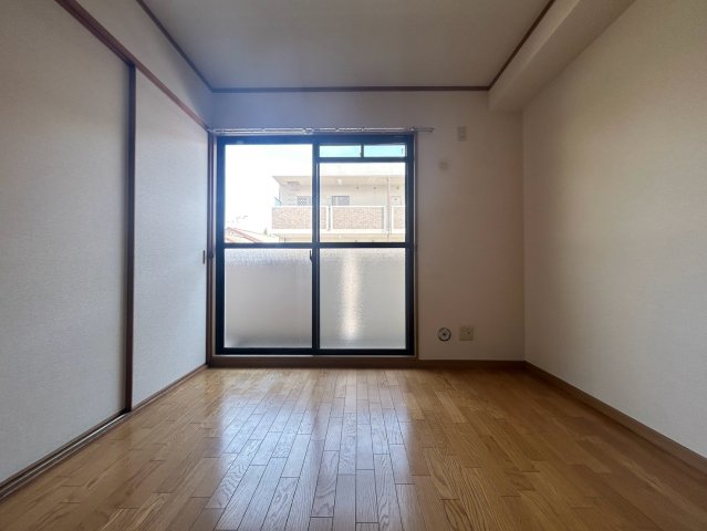 グッドヴィレッジ一番館の居間写真