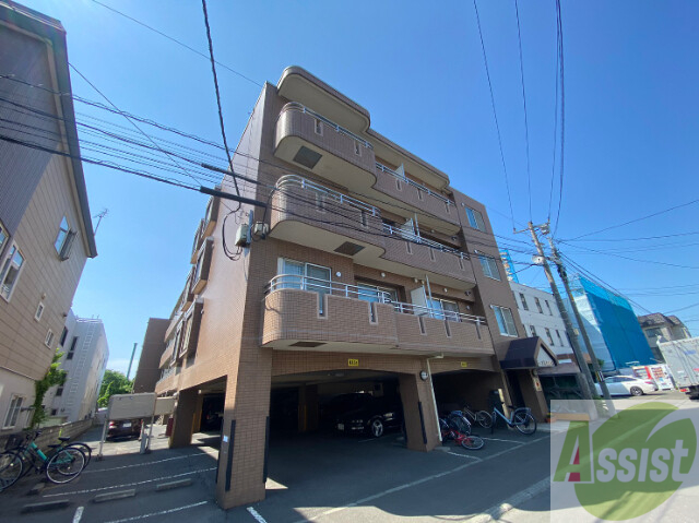 建物外観　札幌市中央区北１３条「メープル桑園」