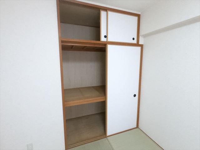 収納　押し入れ