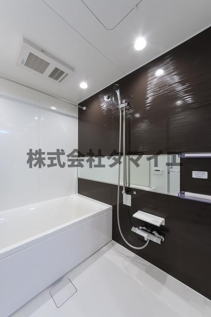 バス・シャワールーム　※写真は同タイプ住戸です。