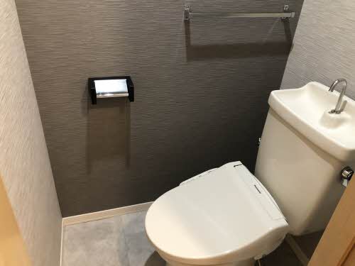 トイレ　掲載写真は空室の別部屋を掲載しております。実際のお部屋と仕様