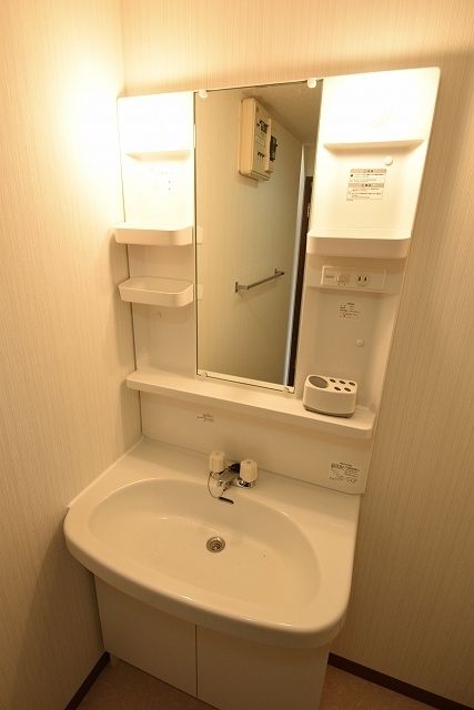 洗面設備　※同一間取の別部屋です