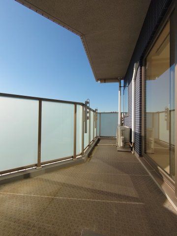 バルコニー　写真は同タイプ住居です。