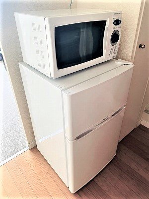 その他　冷蔵庫・電子レンジ　(実際とは異なる場合が御座います)