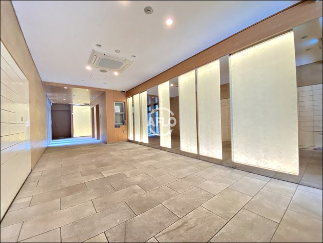 ロビー　プレミスト堺筋本町ラディーナ　ロビー