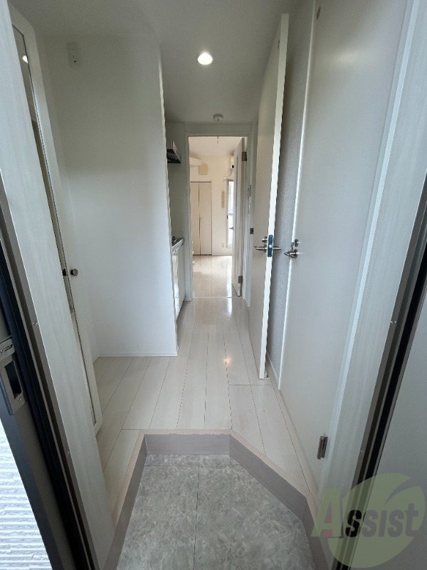 玄関　玄関からのお部屋はこんな感じ。玄関口も広くて良いですね。