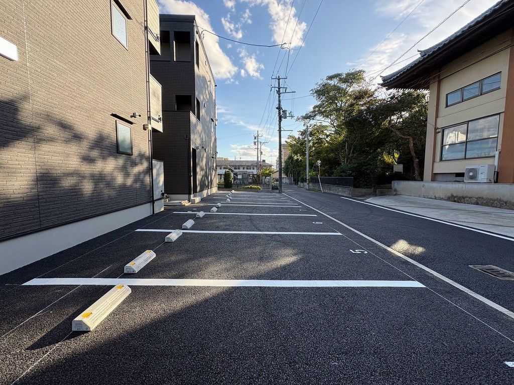 駐車場　駐車場