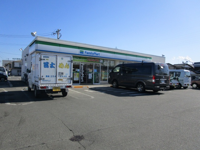 コンビニ　ファミリーマート岡山三浜町店（コンビニ）まで382m