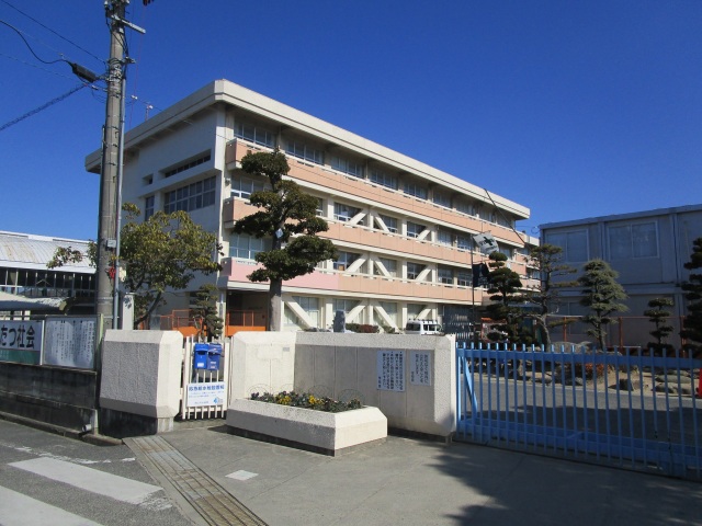 小学校　岡山市立平福小学校（小学校）まで335m