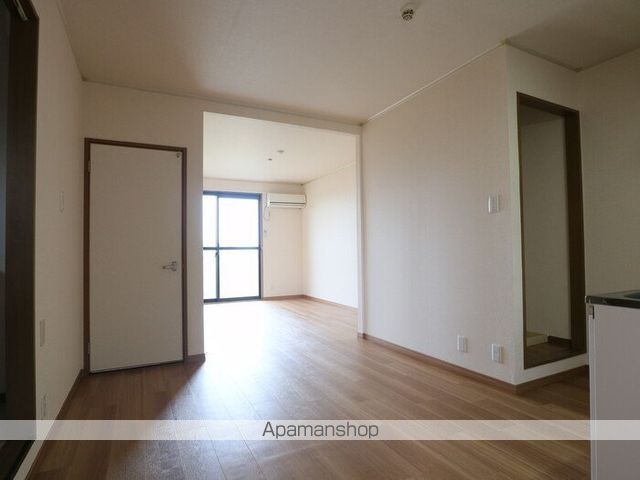 クオーレ 中屋の居間写真