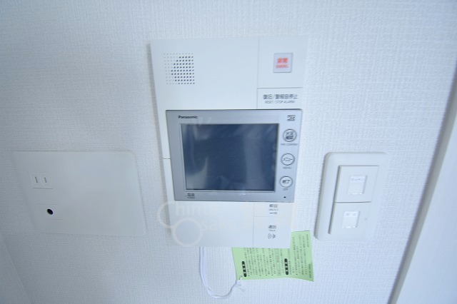 セキュリティ　モニター付きインターホン