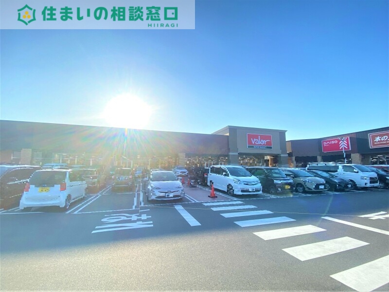 スーパー　バロー岡崎店（スーパー）まで366m