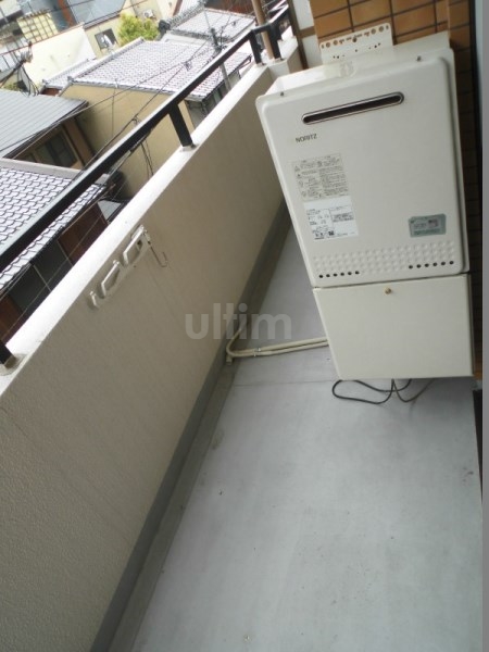 バルコニー　※違うお部屋の写真です