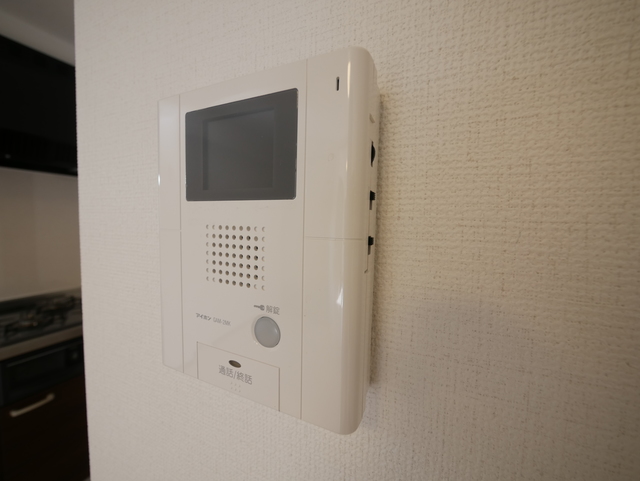 セキュリティ　★顔の見えるモニタ付インターホンで不意の来客も安心です★