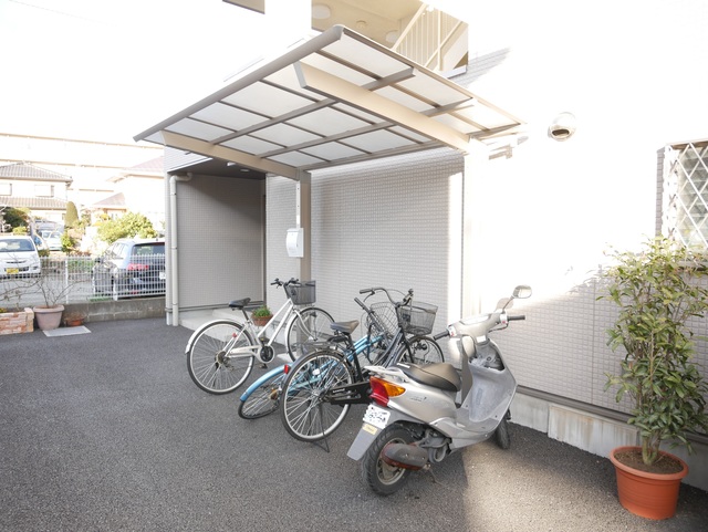 その他共有部分　★屋根付駐輪場がございます★