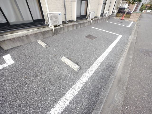 駐車場　★敷地内駐車場付きです★