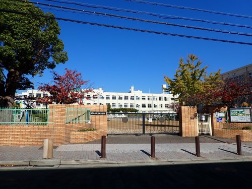 小学校　垂水小学校（小学校）まで190m