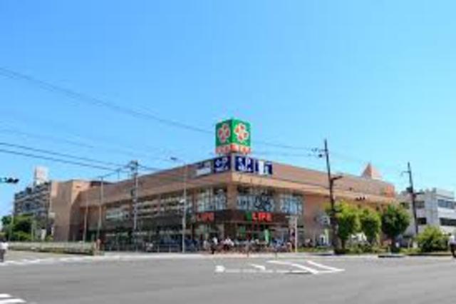 スーパー　ライフ西淡路店（スーパー）まで752m