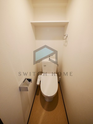 トイレ　ゆったりサイズのトイレです！