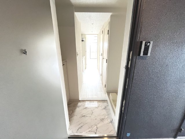 玄関　収納もある玄関です